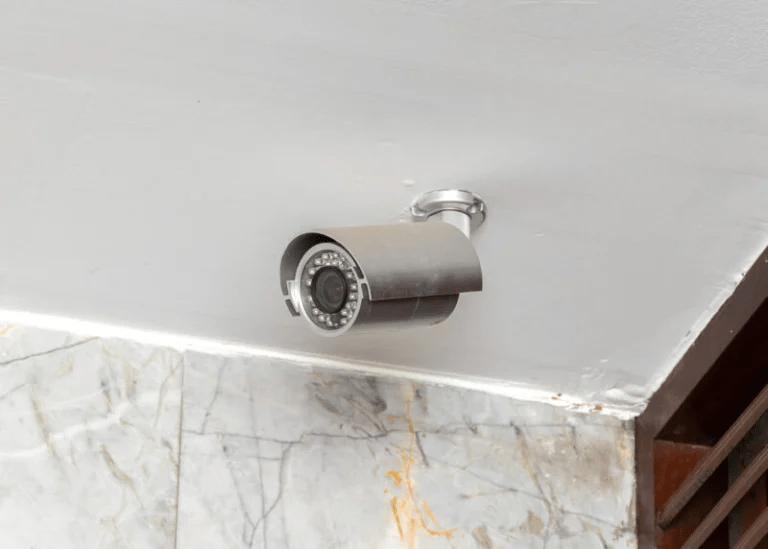 Hospital da Região Metropolitana é condenado por instalar câmeras em vestiário&nbsp;feminino