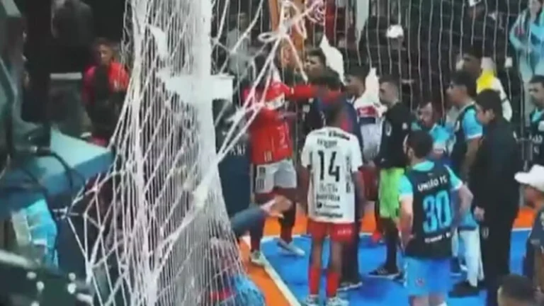 Torcedor é esfaqueado durante partida de&nbsp;futsal