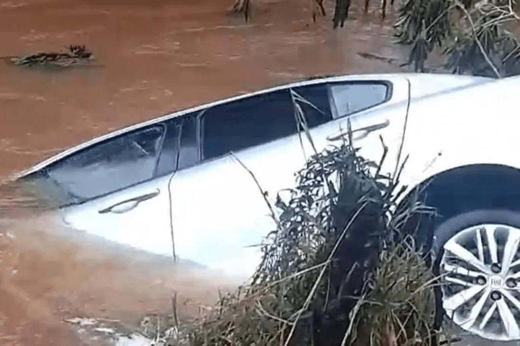 Em uma hora, três carros caem da mesma ponte na Região Norte do&nbsp;RS